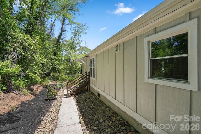 421 Emma Road, Asheville, NC 28806