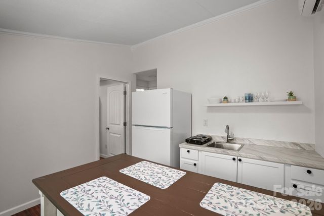 421 Emma Road, Asheville, NC 28806