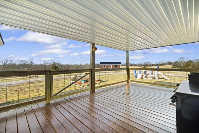 2066 Mudsock Road, Hillsboro, KY 41049