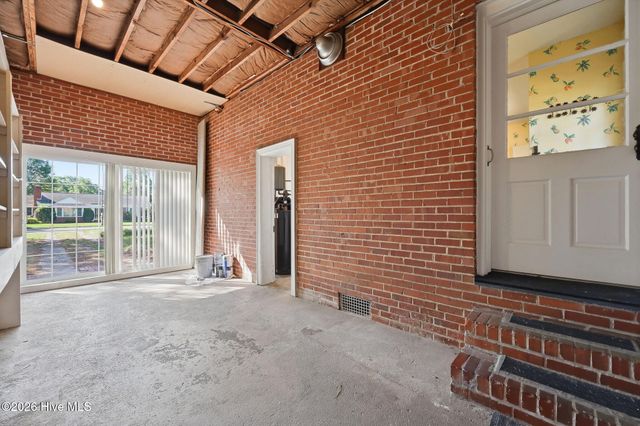 1108 Summit Avenue, Washington, NC 27889
