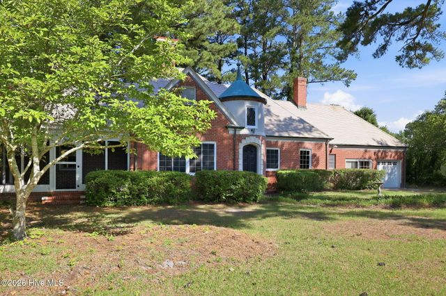 1108 Summit Avenue, Washington, NC 27889