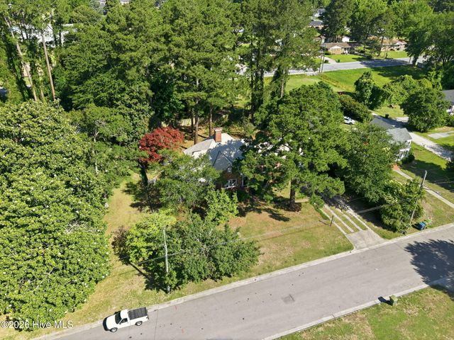1108 Summit Avenue, Washington, NC 27889