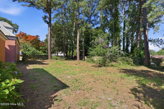 1108 Summit Avenue, Washington, NC 27889