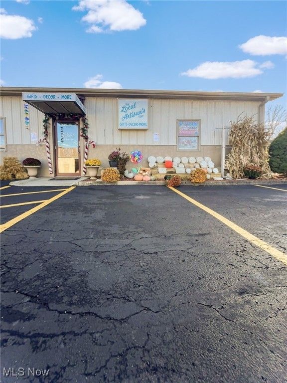 9939 South Avenue, Poland, OH 44514