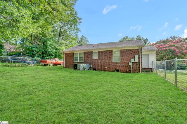 210 Sunnyview Circle, Spartanburg, SC 29307