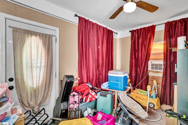 210 Sunnyview Circle, Spartanburg, SC 29307