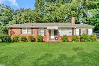 210 Sunnyview Circle, Spartanburg, SC 29307
