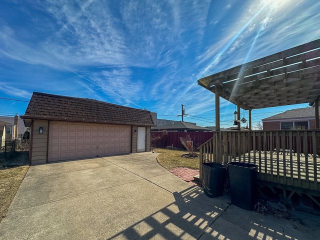 4233 N Odell Avenue, Norridge, IL 60706