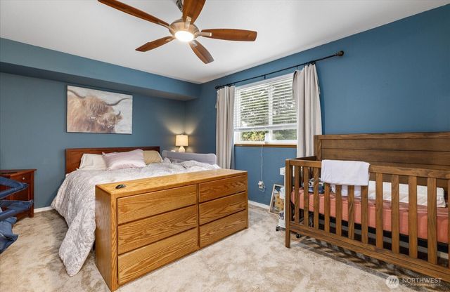 1585 NW 2nd Avenue, Oak Harbor, WA 98277