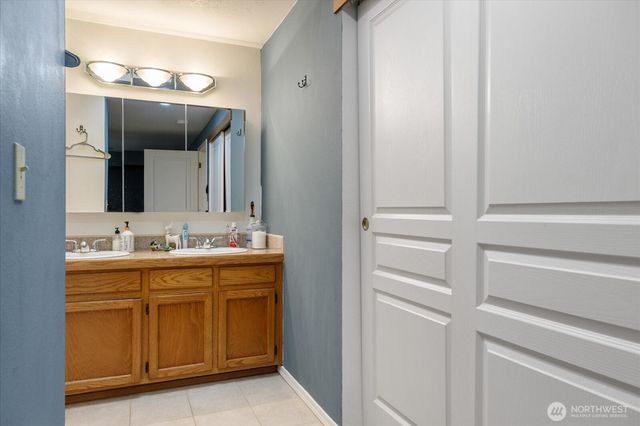 1585 NW 2nd Avenue, Oak Harbor, WA 98277