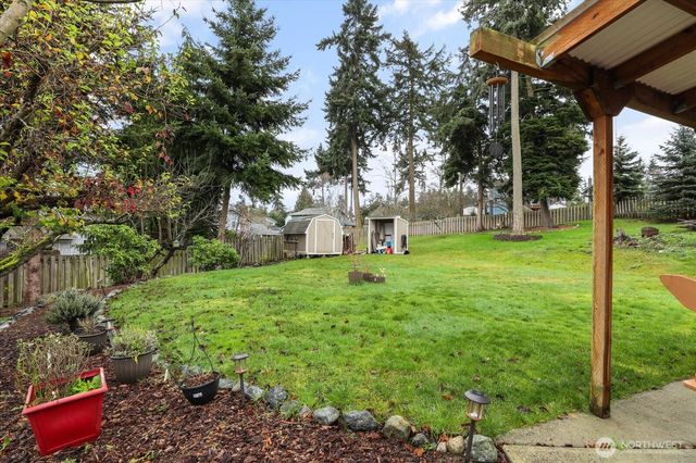 1585 NW 2nd Avenue, Oak Harbor, WA 98277