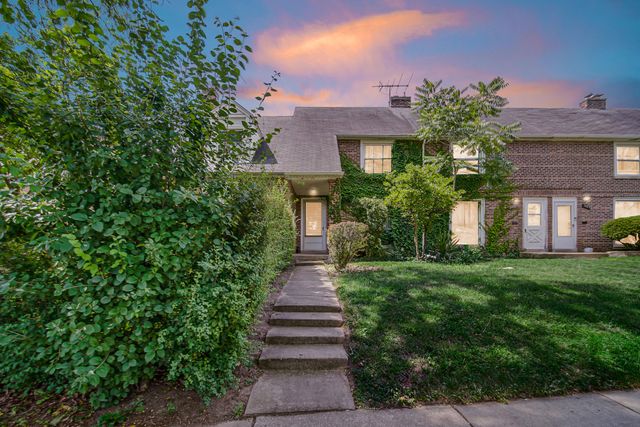 1433 Willow Avenue, Des Plaines, IL 60016