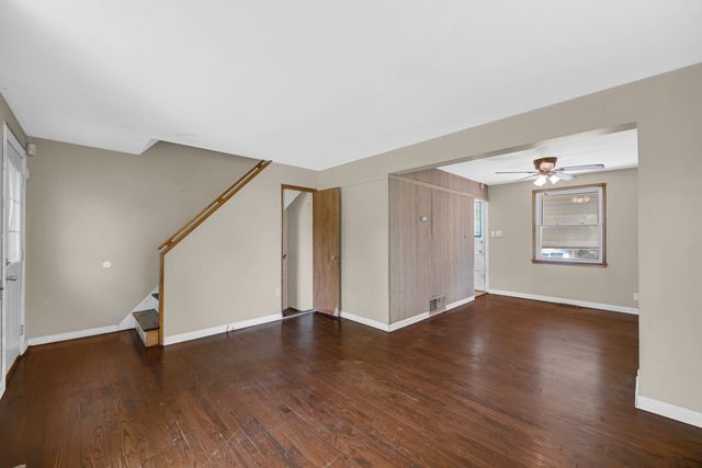 1433 Willow Avenue, Des Plaines, IL 60016