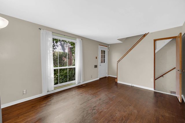 1433 Willow Avenue, Des Plaines, IL 60016