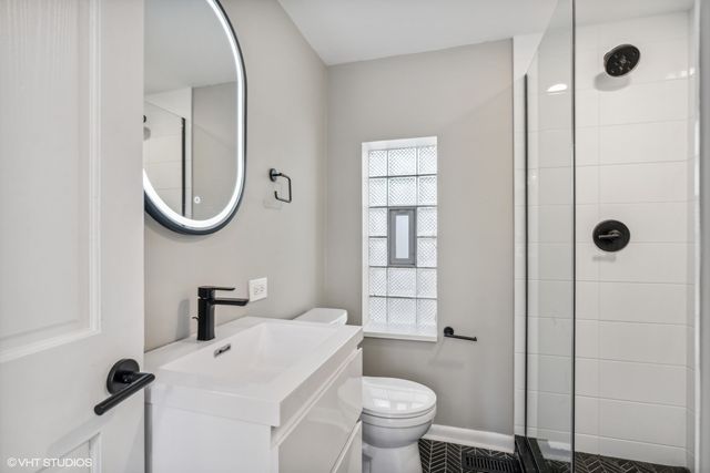 1731 W Potomac Avenue, Chicago, IL 60622