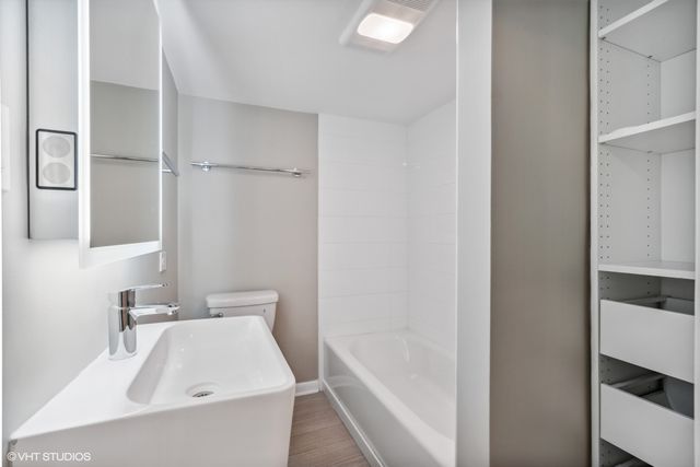 1731 W Potomac Avenue, Chicago, IL 60622