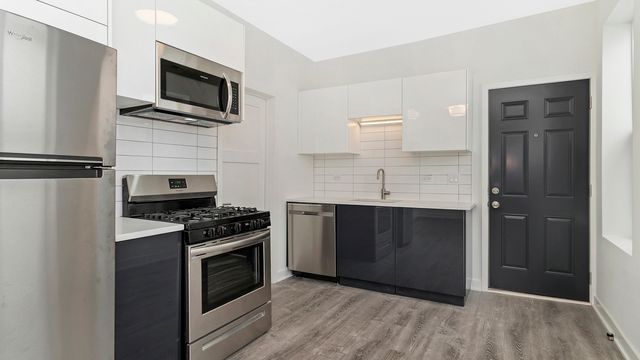 1731 W Potomac Avenue, Chicago, IL 60622