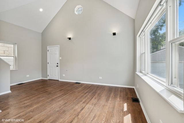 1731 W Potomac Avenue, Chicago, IL 60622