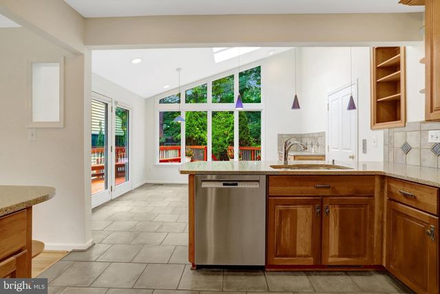 3236 WOODLAND LN, Alexandria, VA 22309
