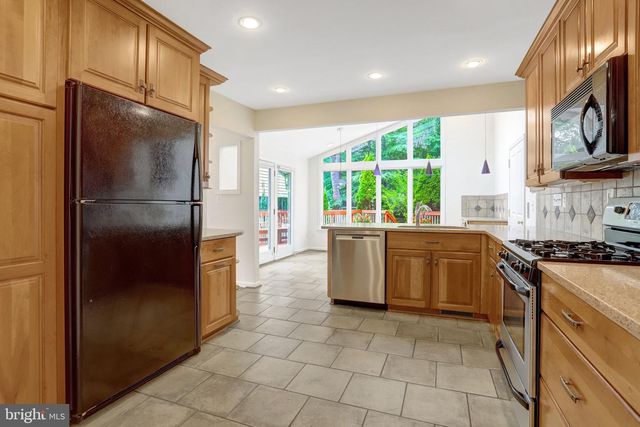 3236 WOODLAND LN, Alexandria, VA 22309