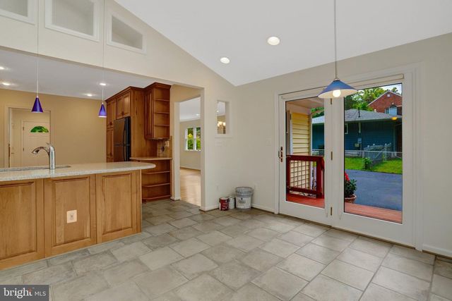 3236 WOODLAND LN, Alexandria, VA 22309