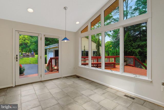 3236 WOODLAND LN, Alexandria, VA 22309