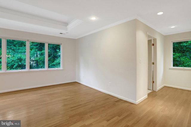 3236 WOODLAND LN, Alexandria, VA 22309