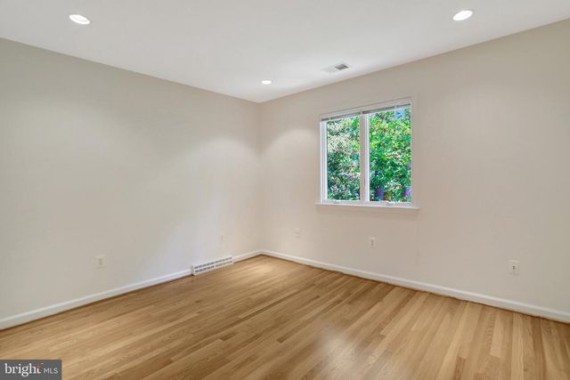 3236 WOODLAND LN, Alexandria, VA 22309