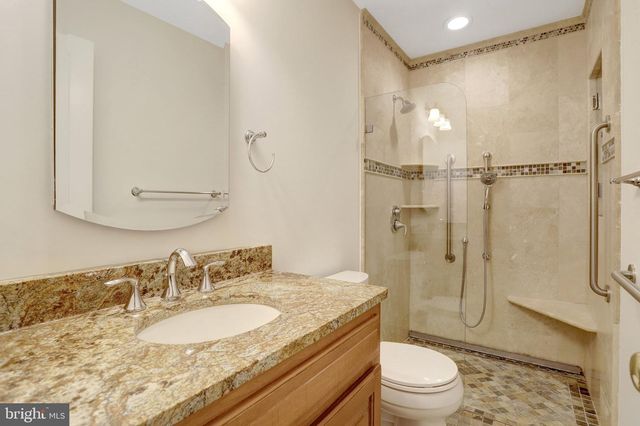 3236 WOODLAND LN, Alexandria, VA 22309