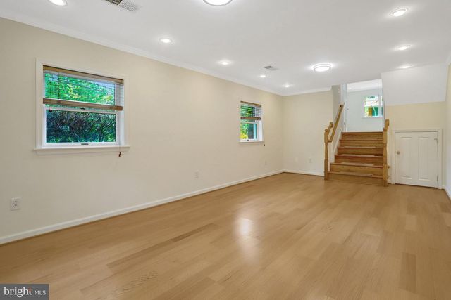 3236 WOODLAND LN, Alexandria, VA 22309