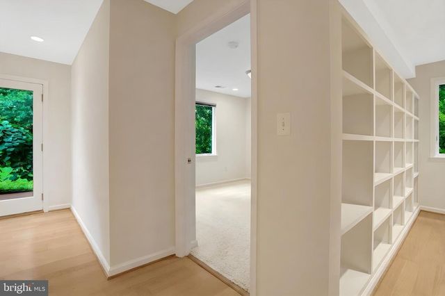 3236 WOODLAND LN, Alexandria, VA 22309