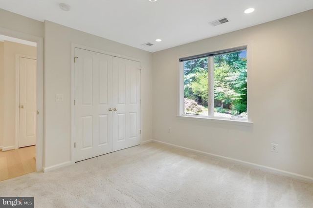 3236 WOODLAND LN, Alexandria, VA 22309