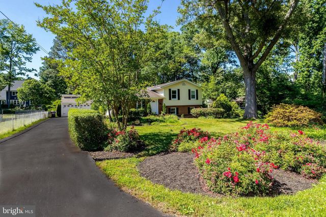 3236 WOODLAND LN, Alexandria, VA 22309