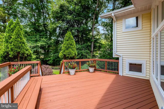 3236 WOODLAND LN, Alexandria, VA 22309