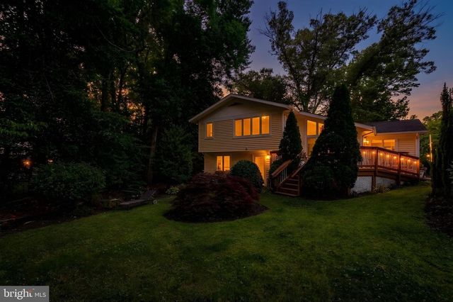 3236 WOODLAND LN, Alexandria, VA 22309