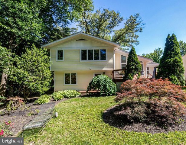 3236 WOODLAND LN, Alexandria, VA 22309