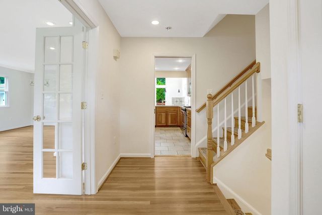 3236 WOODLAND LN, Alexandria, VA 22309