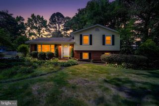3236 WOODLAND LN, Alexandria, VA 22309
