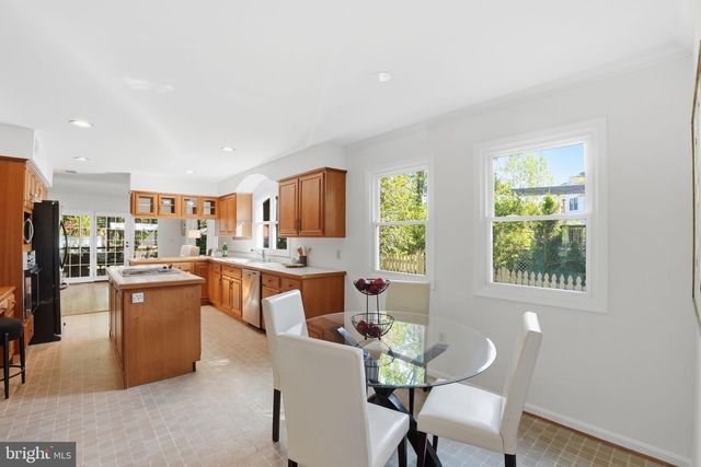 49 WELLESLEY CIR, Glen Echo, MD 20812