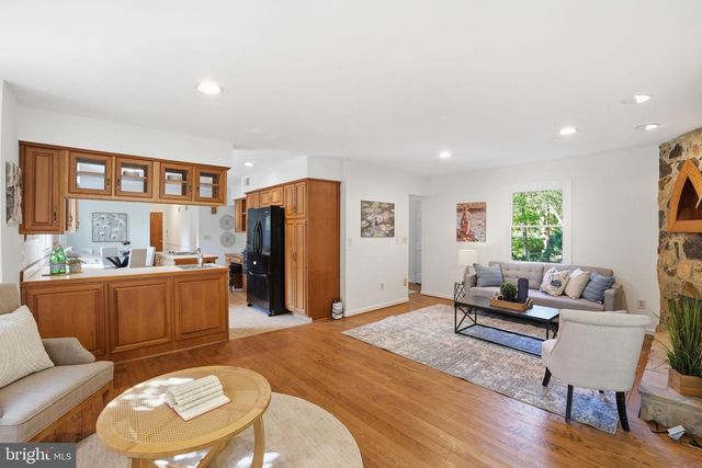 49 WELLESLEY CIR, Glen Echo, MD 20812