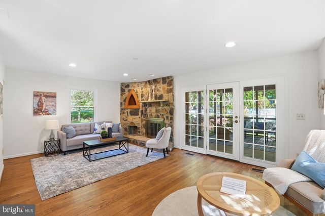 49 WELLESLEY CIR, Glen Echo, MD 20812