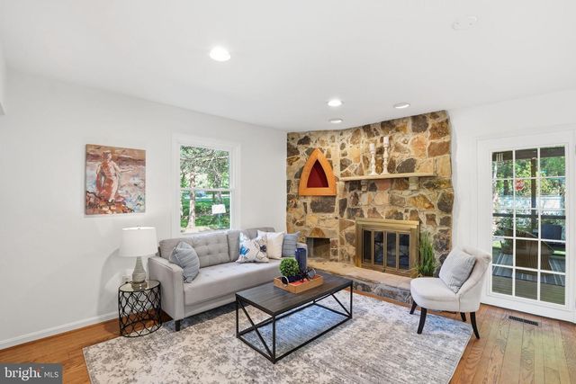 49 WELLESLEY CIR, Glen Echo, MD 20812