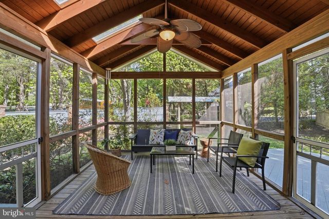 49 WELLESLEY CIR, Glen Echo, MD 20812