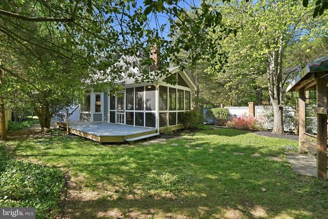 49 WELLESLEY CIR, Glen Echo, MD 20812
