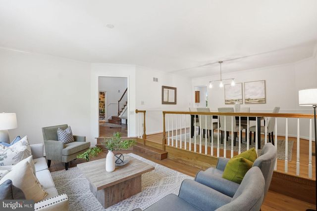 49 WELLESLEY CIR, Glen Echo, MD 20812