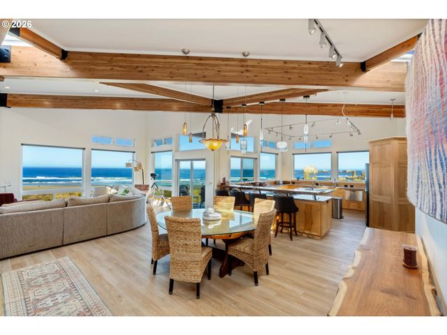 2770 WHALE WATCH Way, Bandon, OR 97411