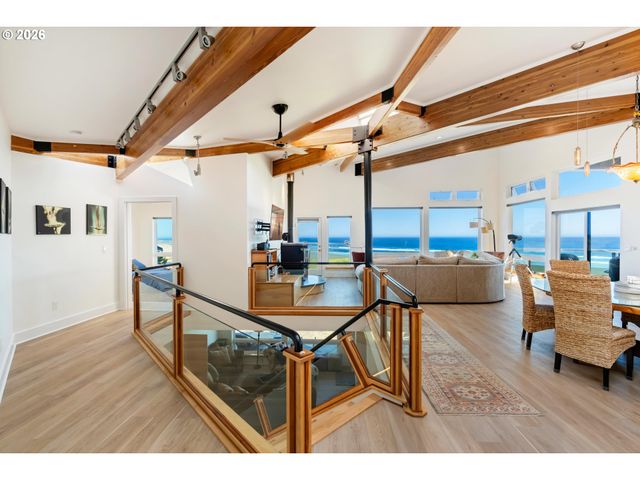2770 WHALE WATCH Way, Bandon, OR 97411