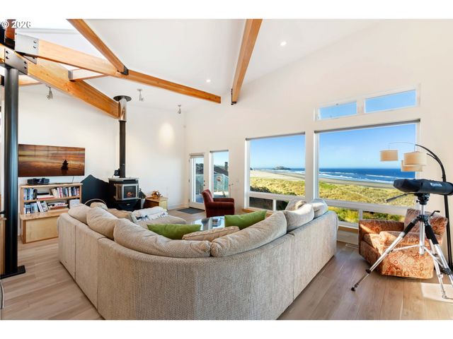 2770 WHALE WATCH Way, Bandon, OR 97411