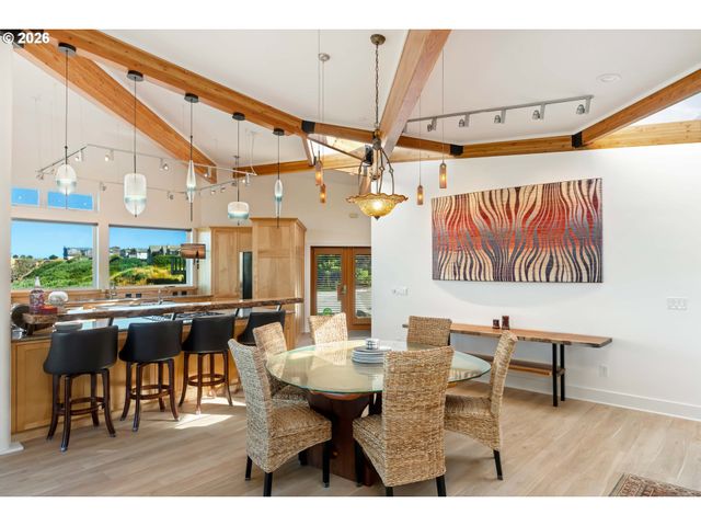 2770 WHALE WATCH Way, Bandon, OR 97411