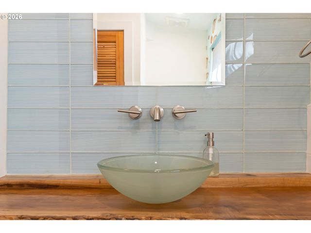 2770 WHALE WATCH Way, Bandon, OR 97411